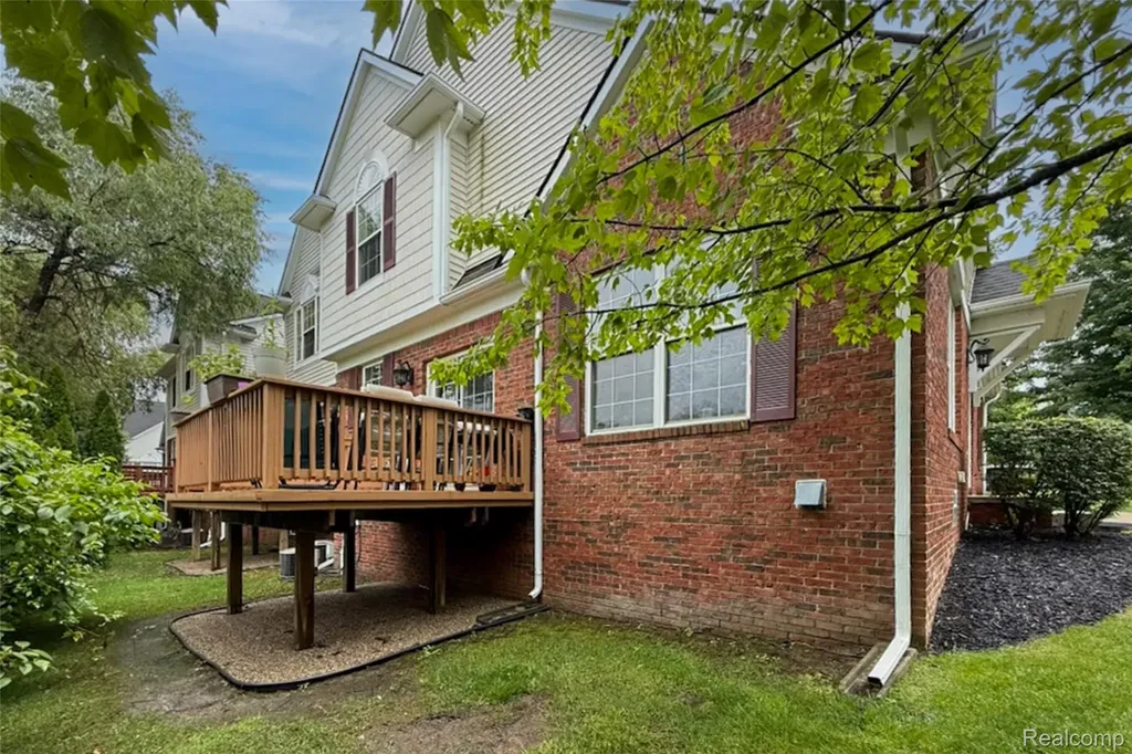 41544 Oconnor Lane Novi City MI 48377