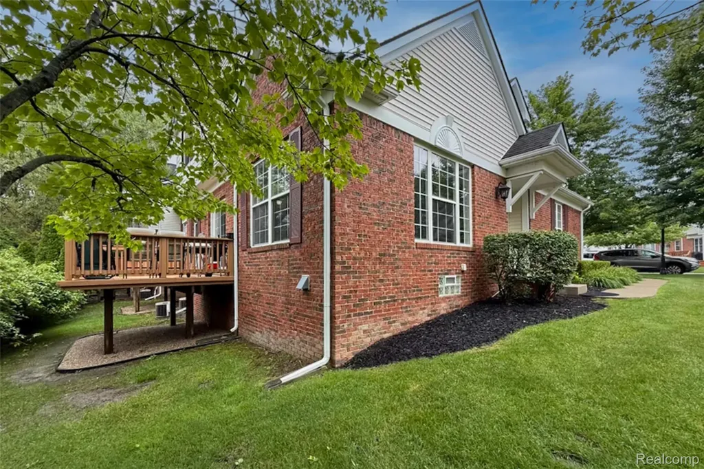 41544 Oconnor Lane Novi City MI 48377