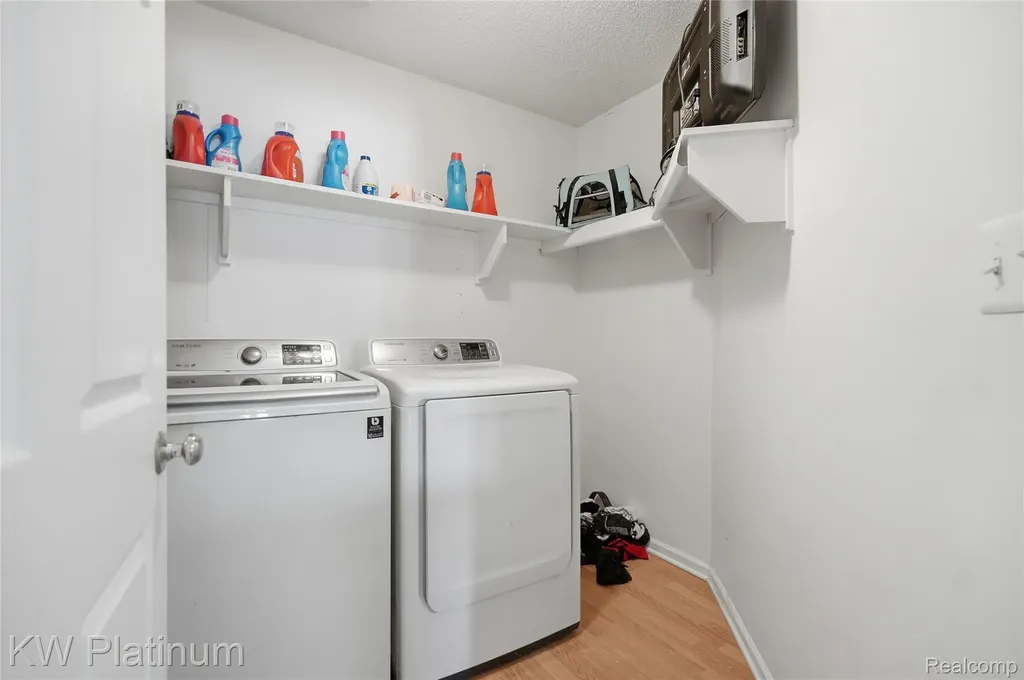 802 Crystal Lane Marysville City MI 48040