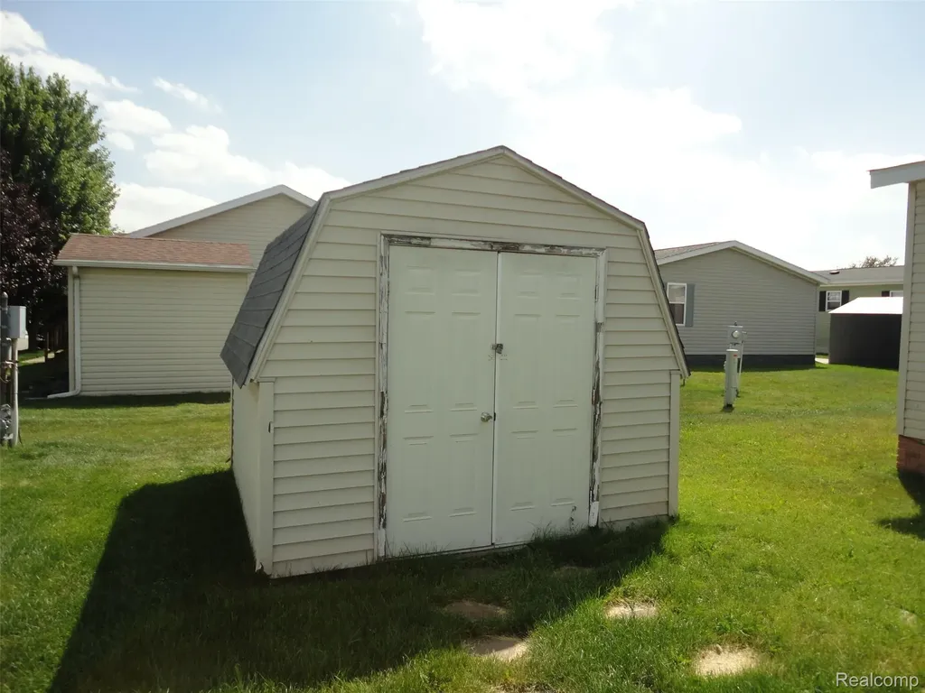 3954 Ryans Ridge Raisinville Township MI 48161