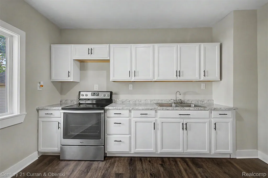 8111 E Hildale Street Detroit City MI 48234