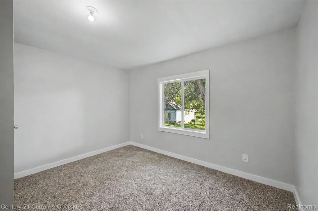 8111 E Hildale Street Detroit City MI 48234