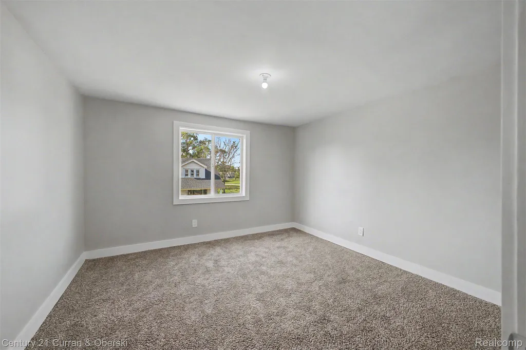 8111 E Hildale Street Detroit City MI 48234