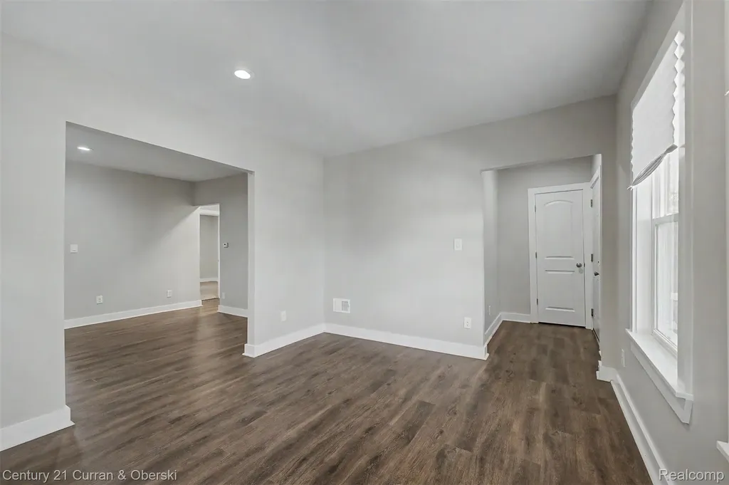 8111 E Hildale Street Detroit City MI 48234