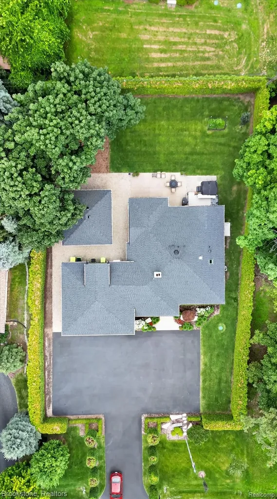 2700 Middlebelt Road West Bloomfield Charter Township MI 48324
