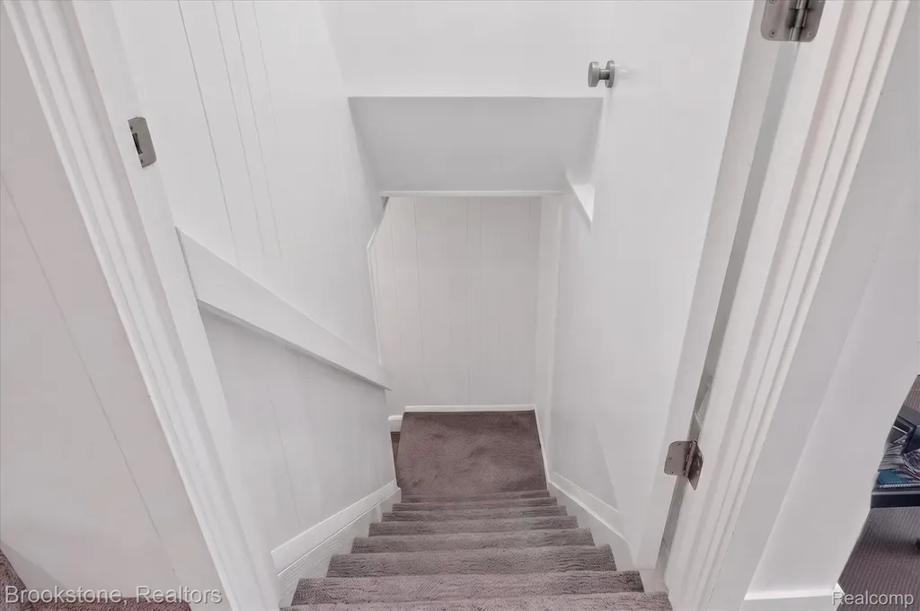2700 Middlebelt Road West Bloomfield Charter Township MI 48324