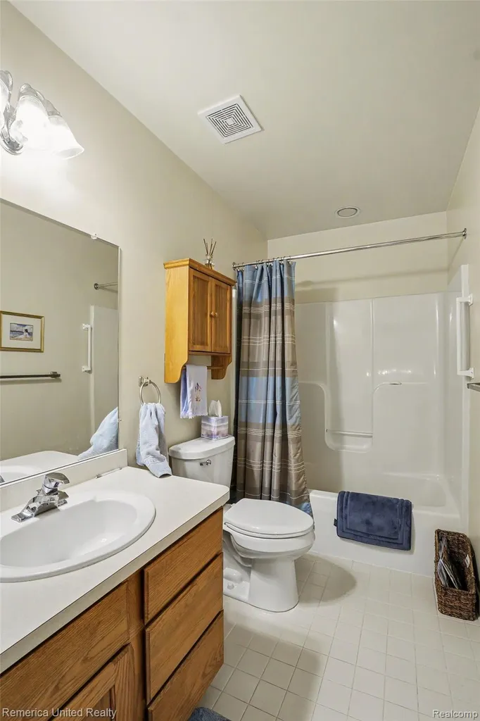 214 Newberry Lane Marion Township MI 48843