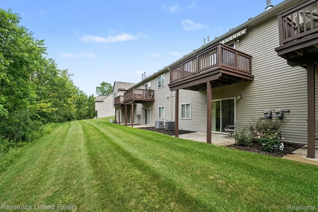 214 Newberry Lane Marion Township MI 48843