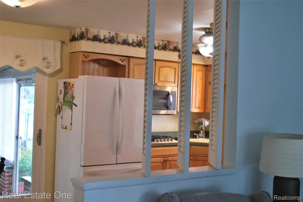 32759 Birchwood Street Westland City MI 48186