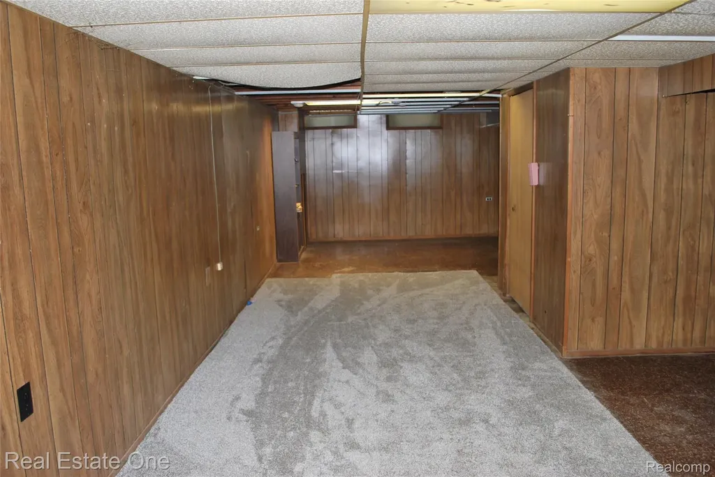 32759 Birchwood Street Westland City MI 48186