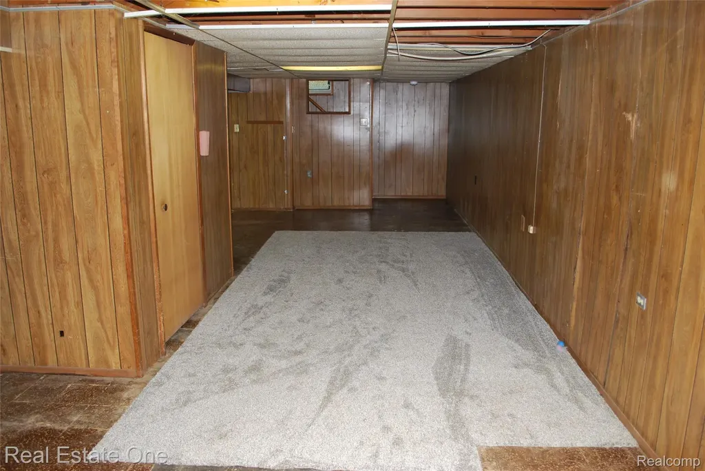 32759 Birchwood Street Westland City MI 48186