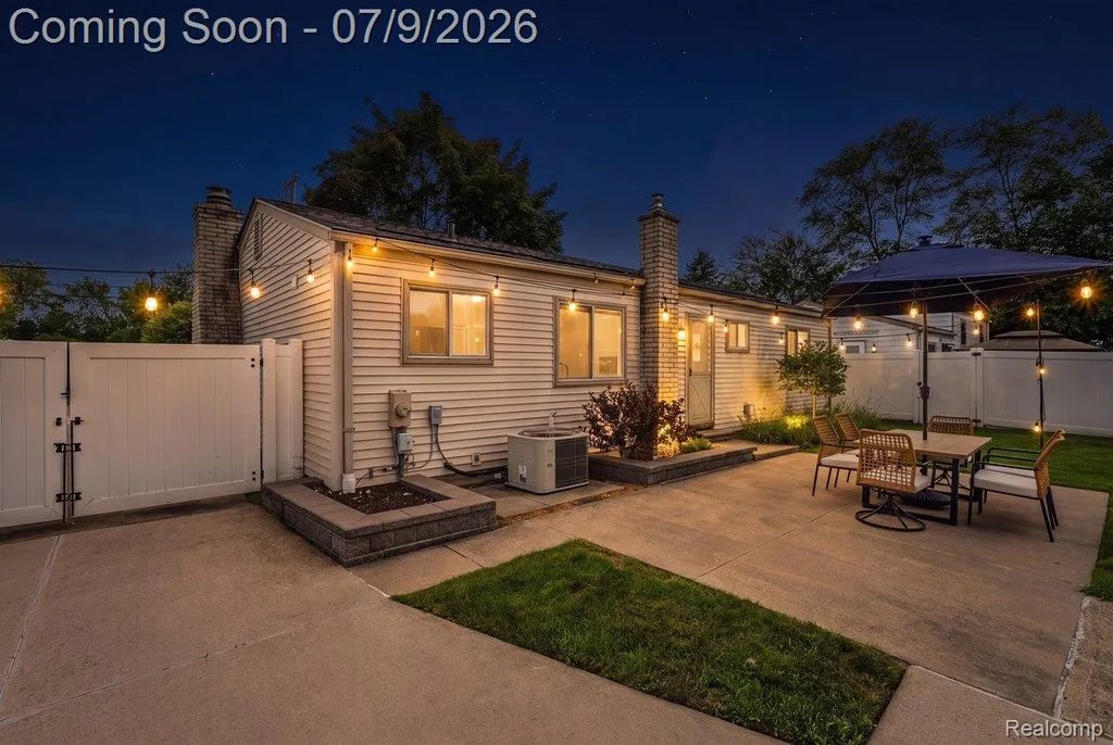 12359 Canal Road Sterling Heights City MI 48313
