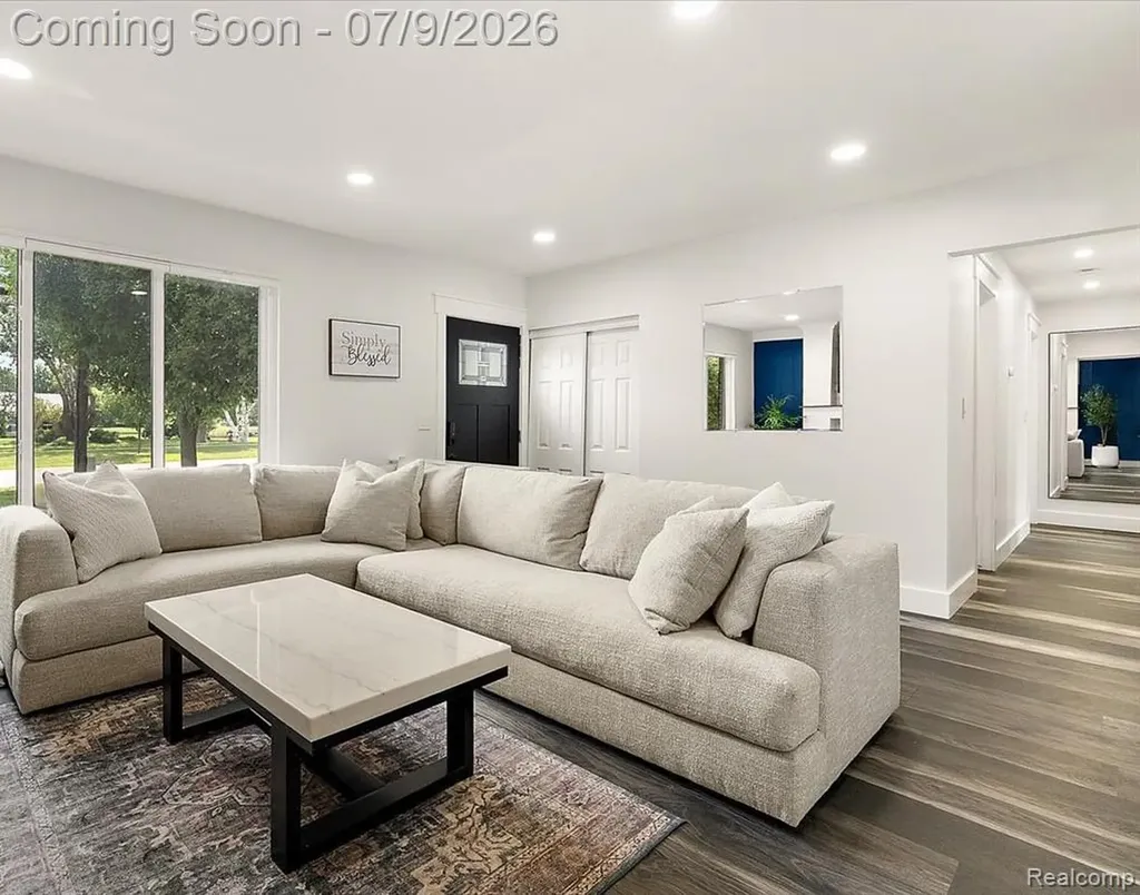 12359 Canal Road Sterling Heights City MI 48313
