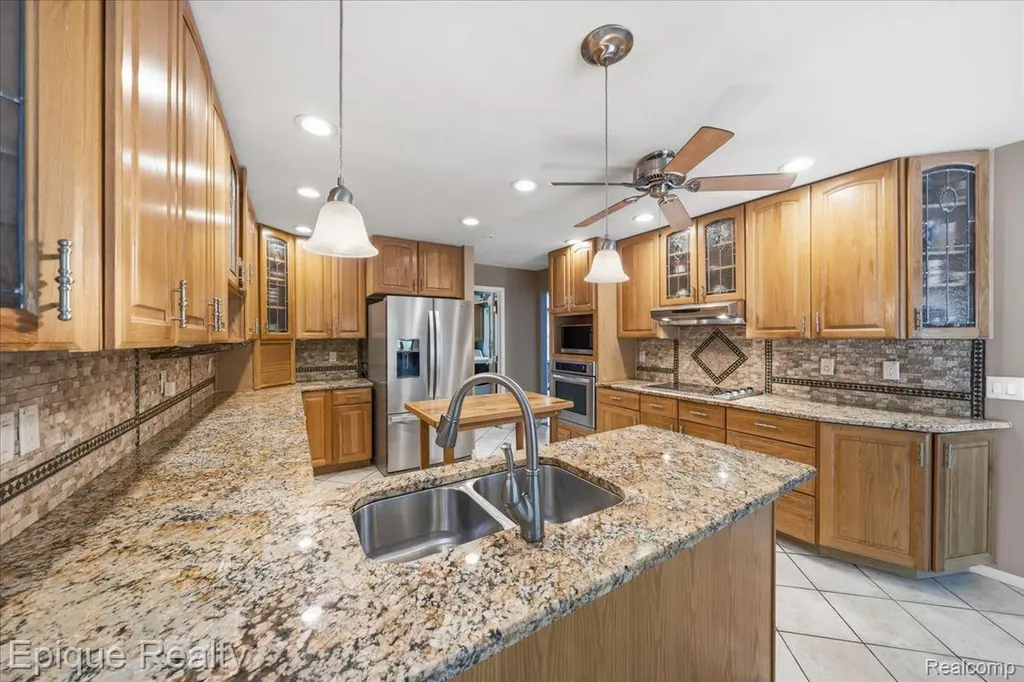 22520 Waltz Road Huron Charter Township MI 48164