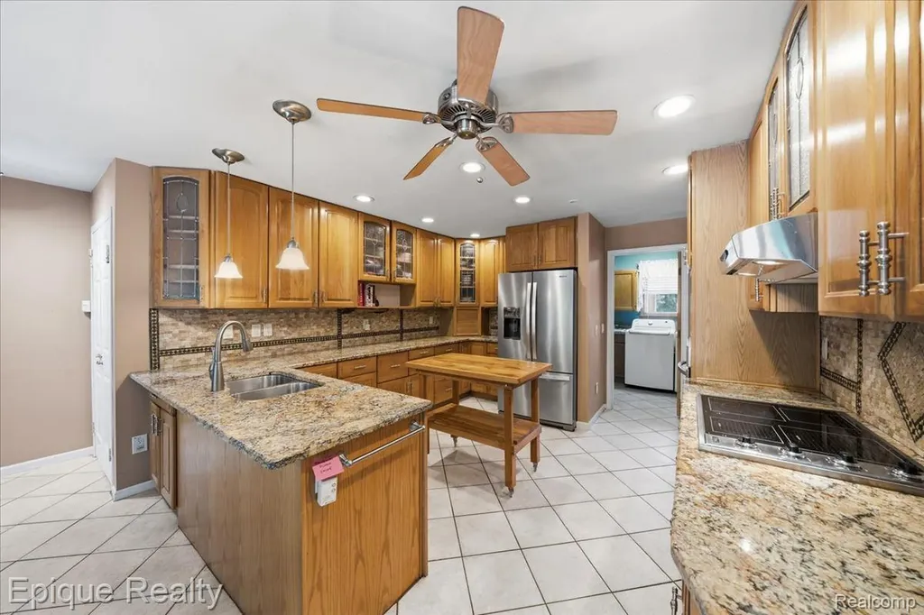22520 Waltz Road Huron Charter Township MI 48164