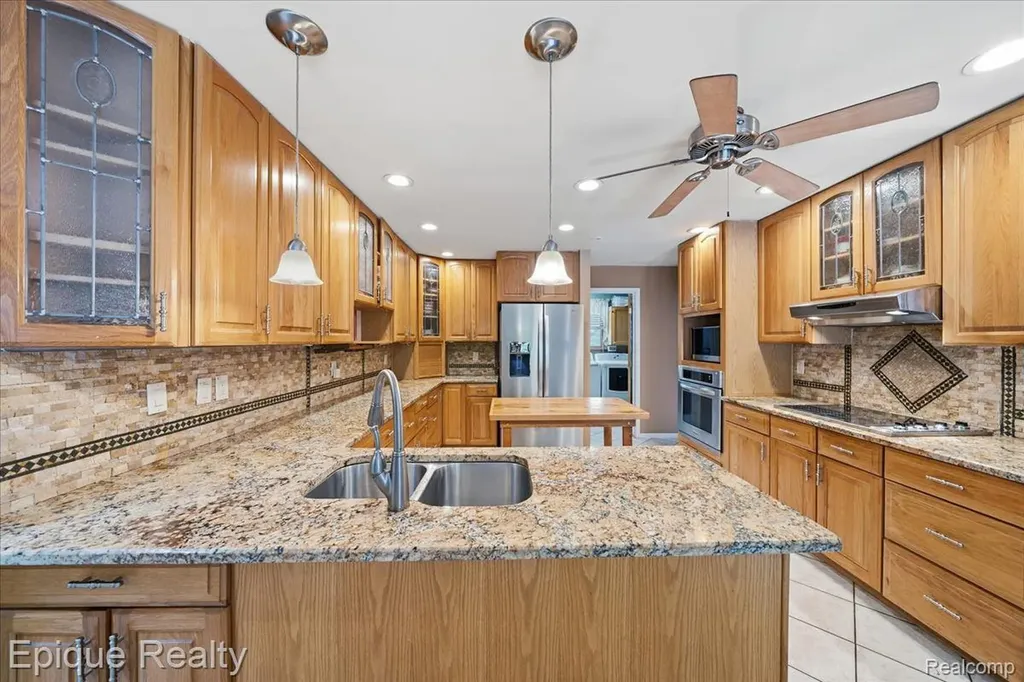 22520 Waltz Road Huron Charter Township MI 48164