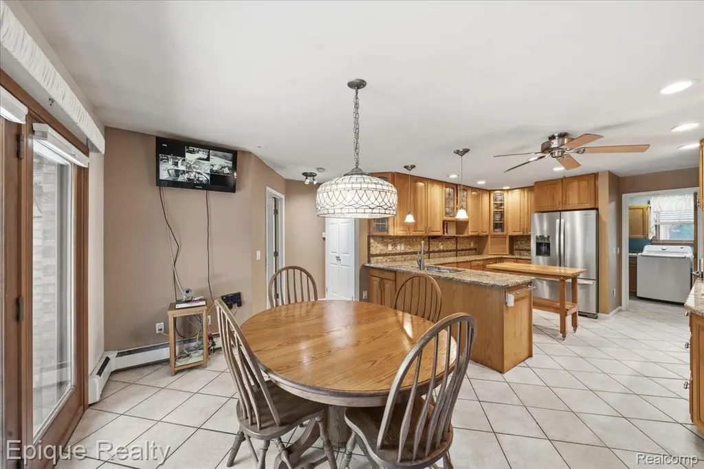 22520 Waltz Road Huron Charter Township MI 48164