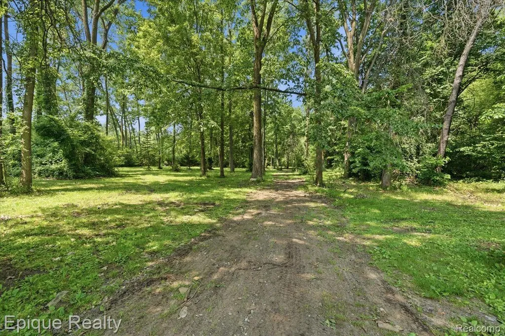 22520 Waltz Road Huron Charter Township MI 48164