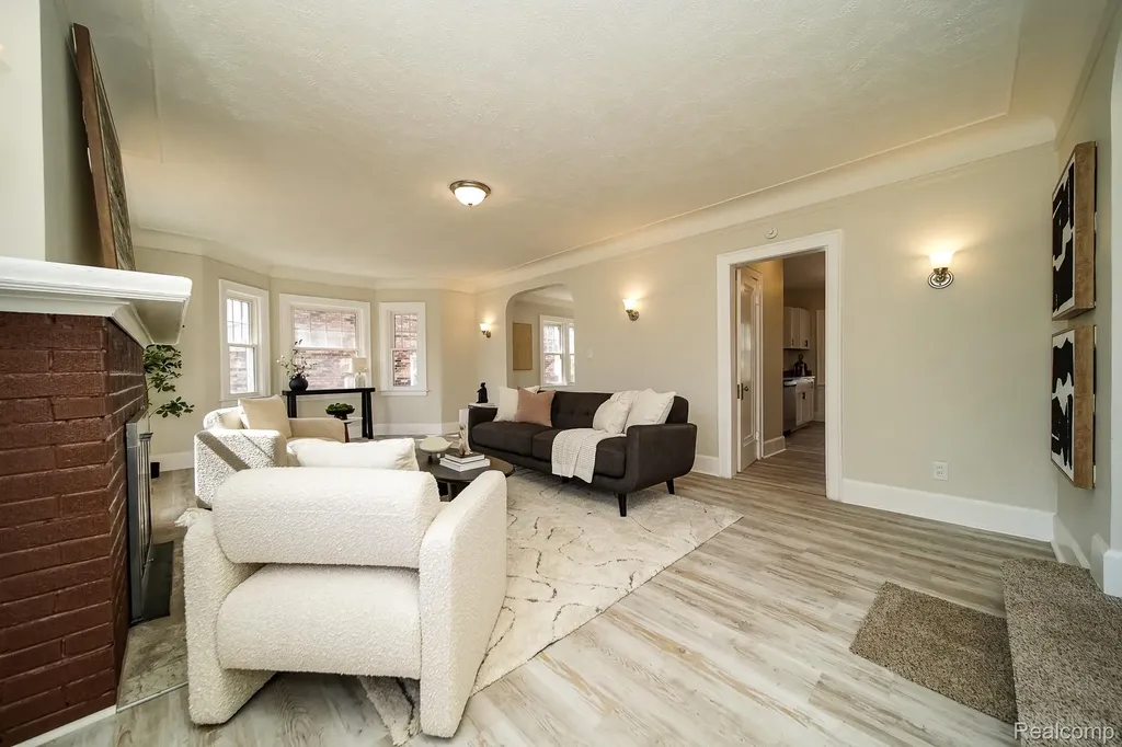 11399 Seminole Redford Charter Township MI 48239