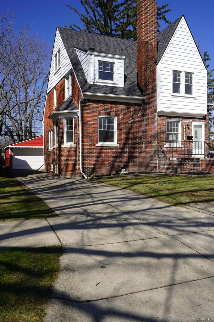 11399 Seminole Redford Charter Township MI 48239