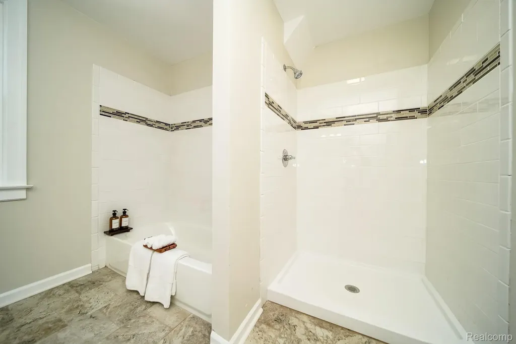 11399 Seminole Redford Charter Township MI 48239