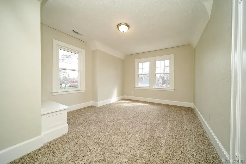 11399 Seminole Redford Charter Township MI 48239