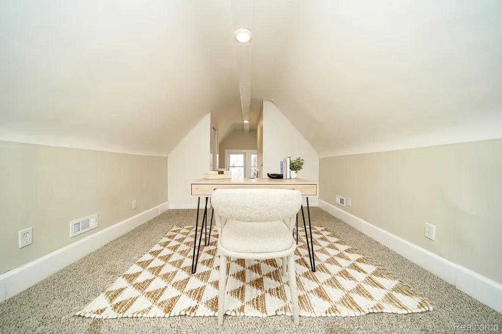 11399 Seminole Redford Charter Township MI 48239