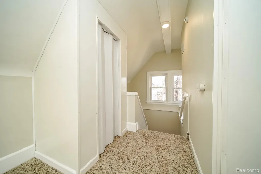 11399 Seminole Redford Charter Township MI 48239