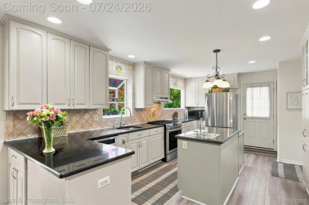 5505 Old Carriage Lane West Bloomfield Charter Township MI 48322
