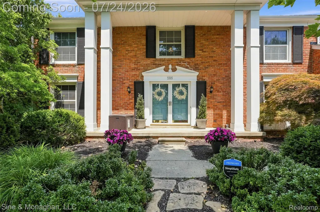 5505 Old Carriage Lane West Bloomfield Charter Township MI 48322