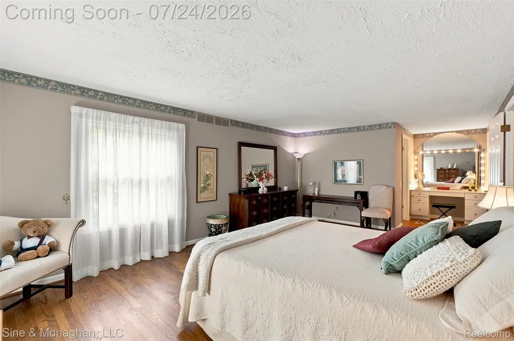 5505 Old Carriage Lane West Bloomfield Charter Township MI 48322