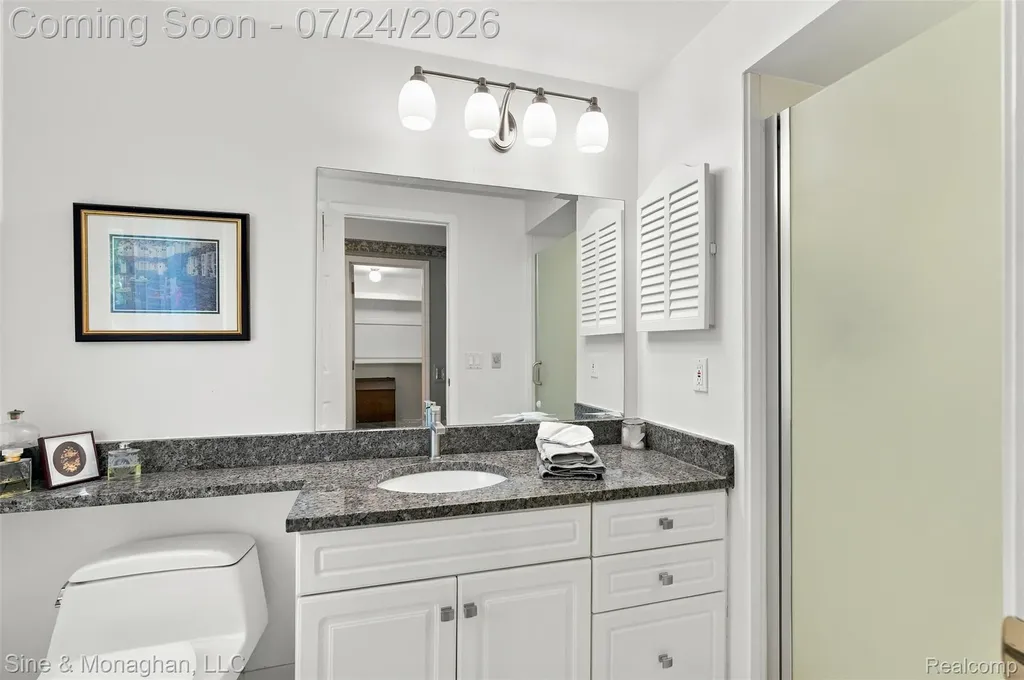 5505 Old Carriage Lane West Bloomfield Charter Township MI 48322
