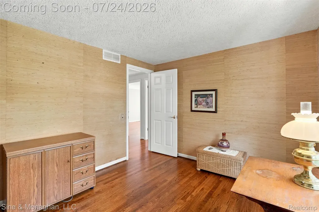 5505 Old Carriage Lane West Bloomfield Charter Township MI 48322
