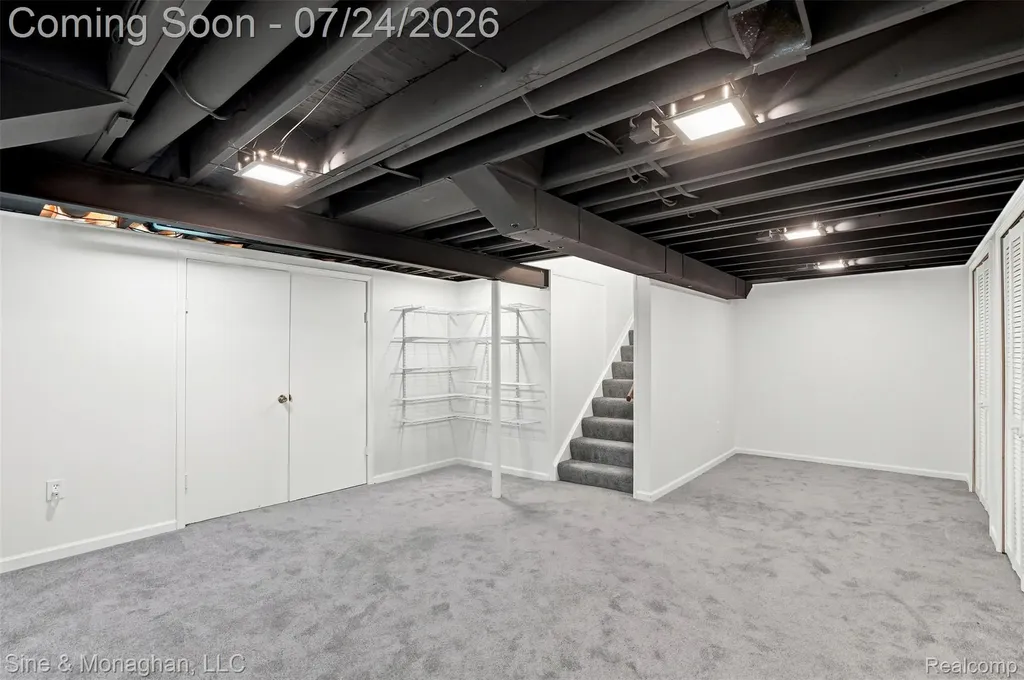 5505 Old Carriage Lane West Bloomfield Charter Township MI 48322
