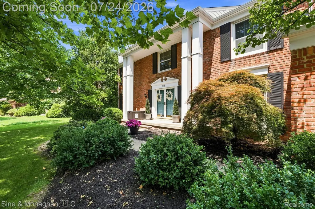 5505 Old Carriage Lane West Bloomfield Charter Township MI 48322