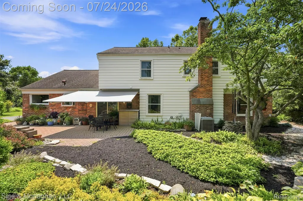 5505 Old Carriage Lane West Bloomfield Charter Township MI 48322