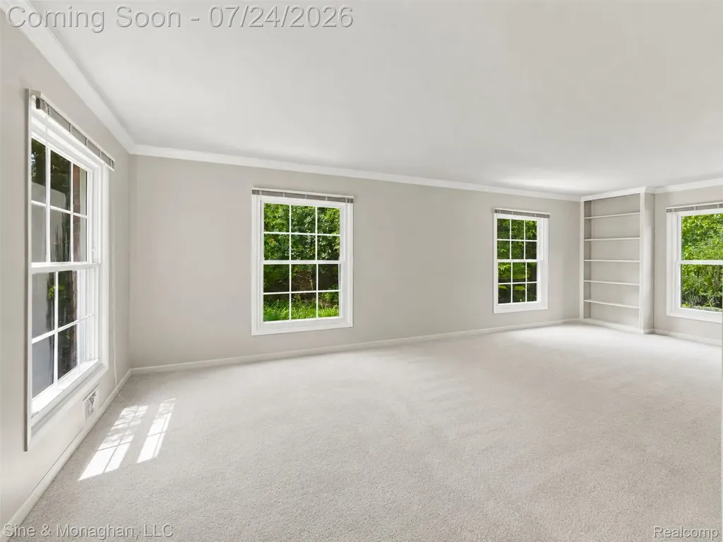 5505 Old Carriage Lane West Bloomfield Charter Township MI 48322