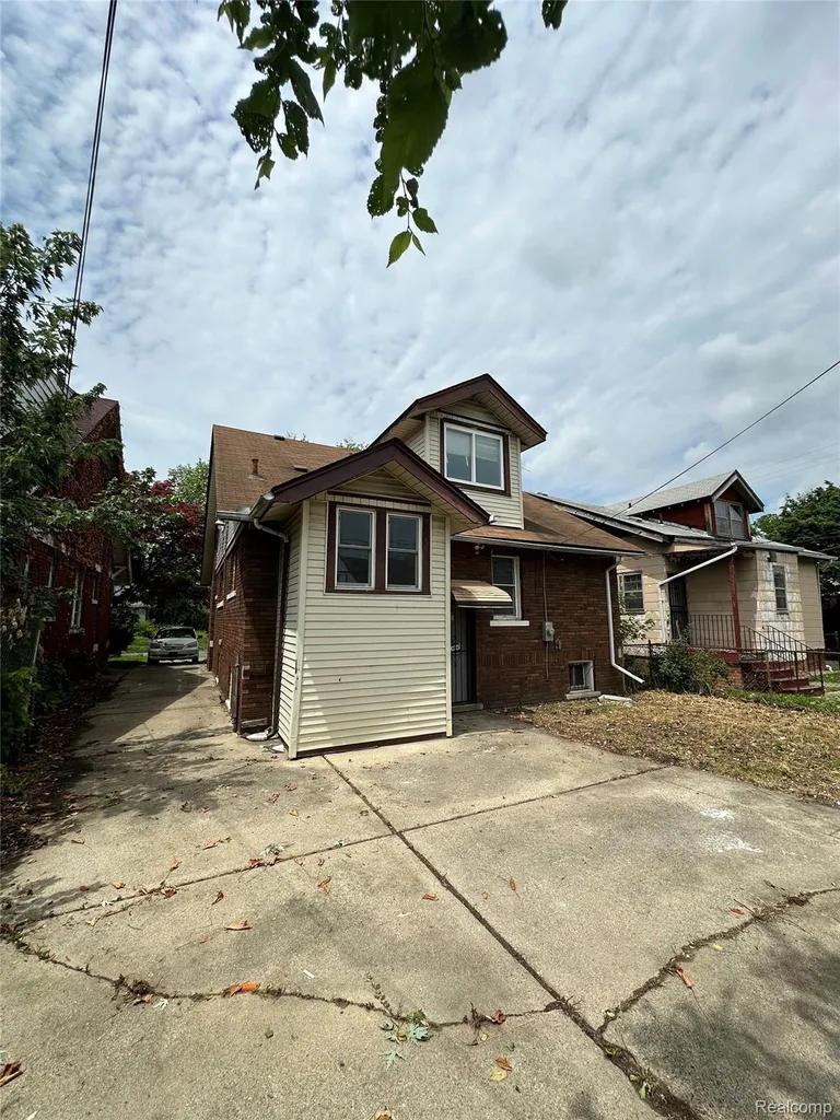 12786 Mendota Street Detroit City MI 48238