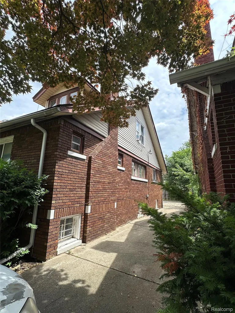 12786 Mendota Street Detroit City MI 48238