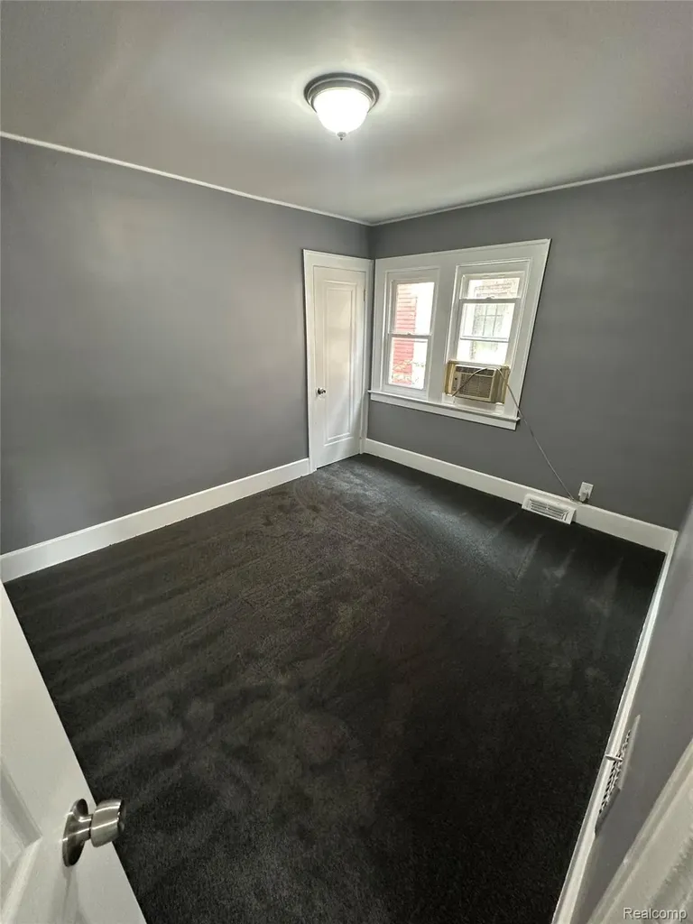 12786 Mendota Street Detroit City MI 48238