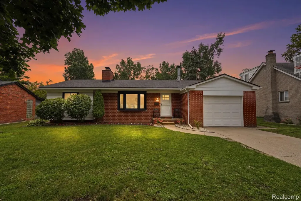 595 Byron Street Plymouth City MI 48170