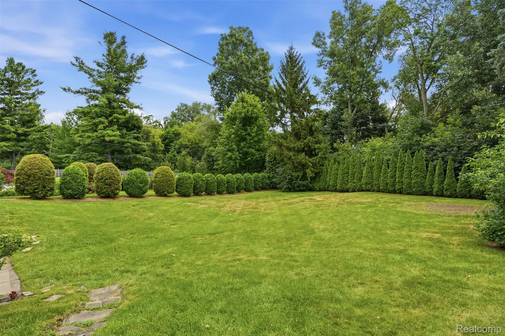 595 Byron Street Plymouth City MI 48170