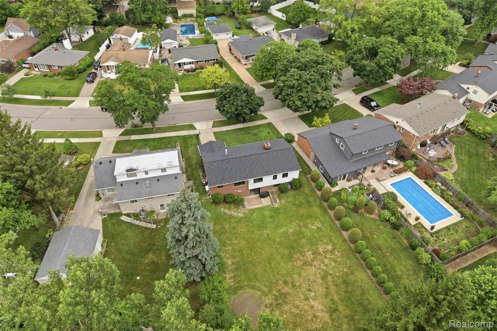 595 Byron Street Plymouth City MI 48170