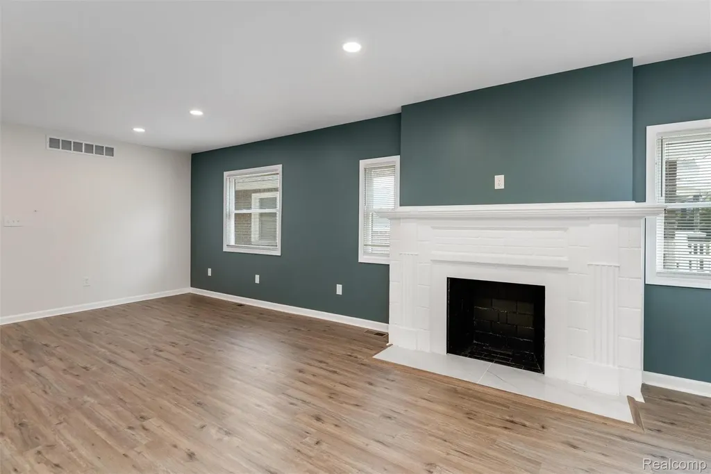 13327 Maiden Street Detroit City MI 48213