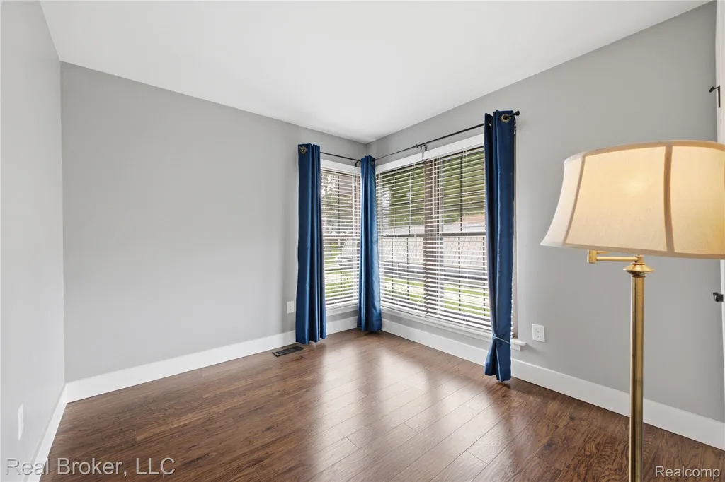 40424 Newport Drive Plymouth Charter Township MI 48170