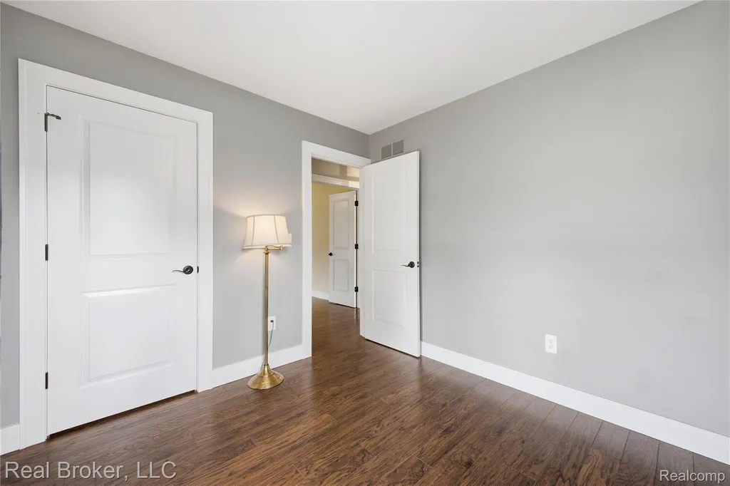 40424 Newport Drive Plymouth Charter Township MI 48170