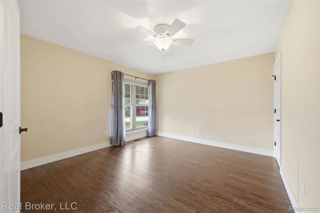 40424 Newport Drive Plymouth Charter Township MI 48170