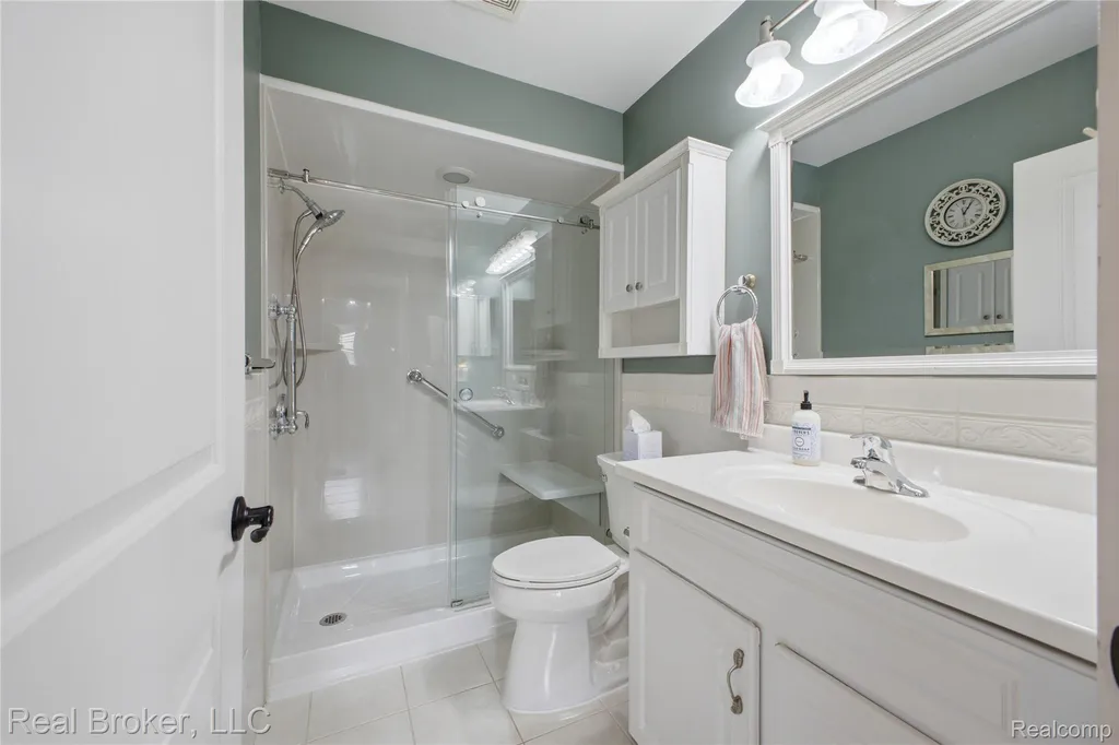 40424 Newport Drive Plymouth Charter Township MI 48170