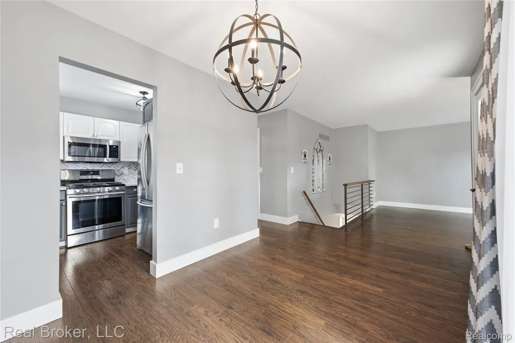 40424 Newport Drive Plymouth Charter Township MI 48170