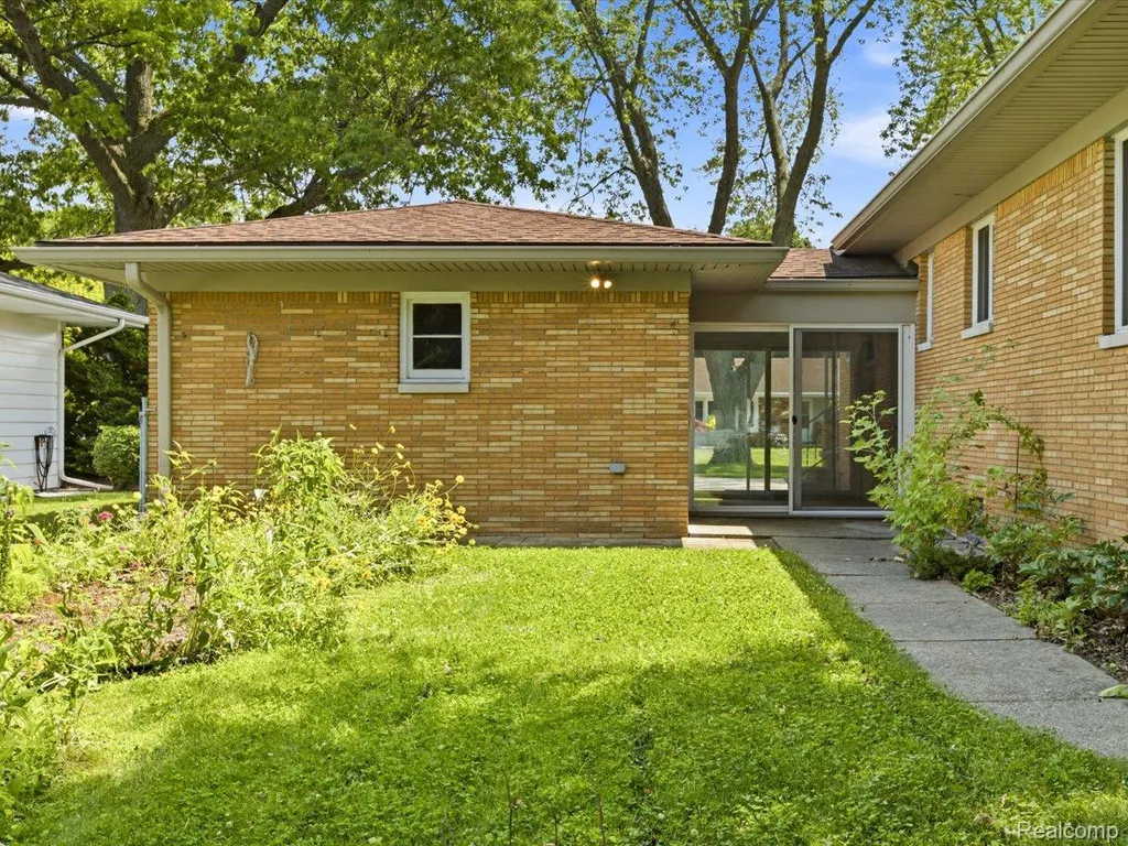 1117 Joann Court Port Huron City MI 48060